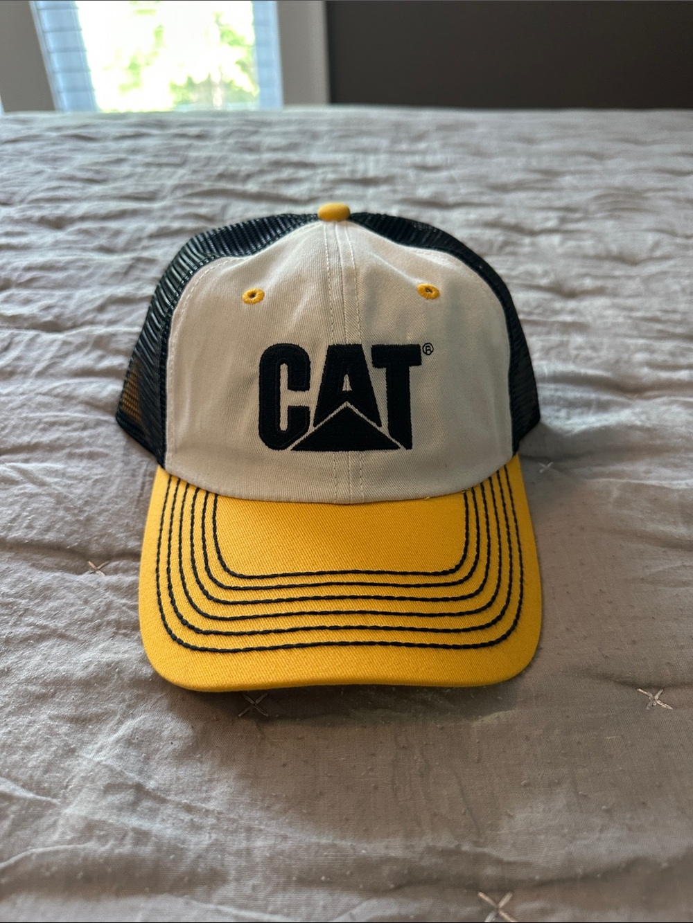 CAT snap back Hat